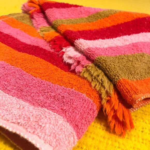 Vintage 70s CALDWELL Cotton Bath Towel 22.5" x 39": Pink Green Orange Stripes - Picture 7 of 10